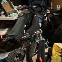 Two Pit Bikes With Two Engines On The Side