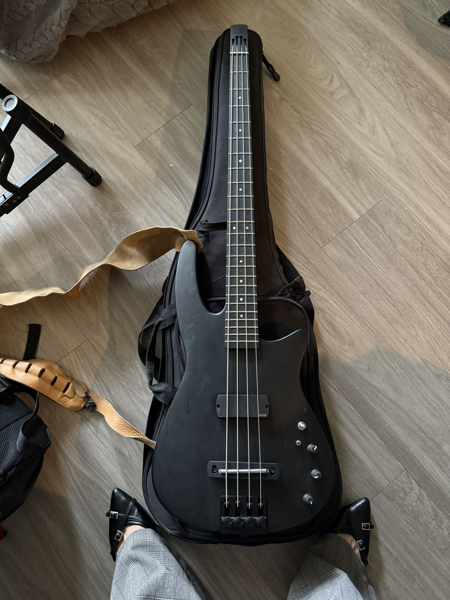 NS Wav4 Radius Electric Bass