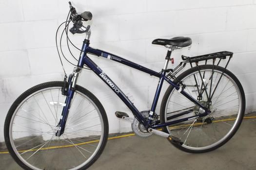 Diamondback Edgewood dark blue 17 in frame 700cX40c men's bike like new
