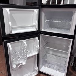 Mini Fridge W/ Freezer