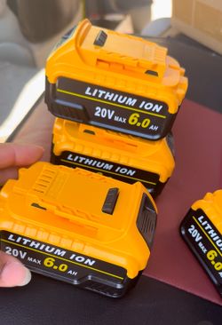 Baterías De Reemplazó Para Aparatos Dewalt $30 Cada Una 