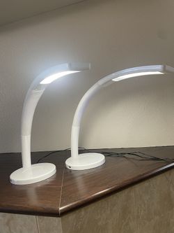 2 Desktop Lamps 