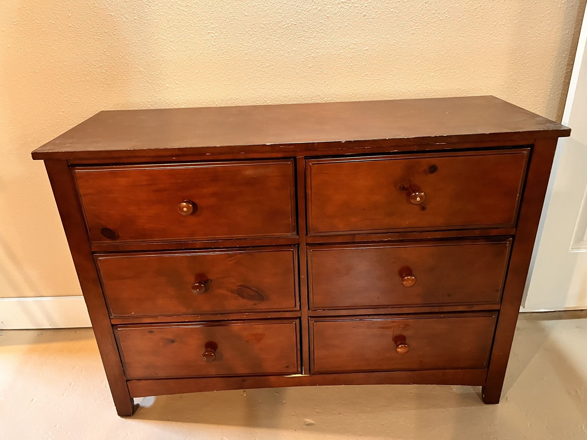 Wooden Dresser With 6 Drawers