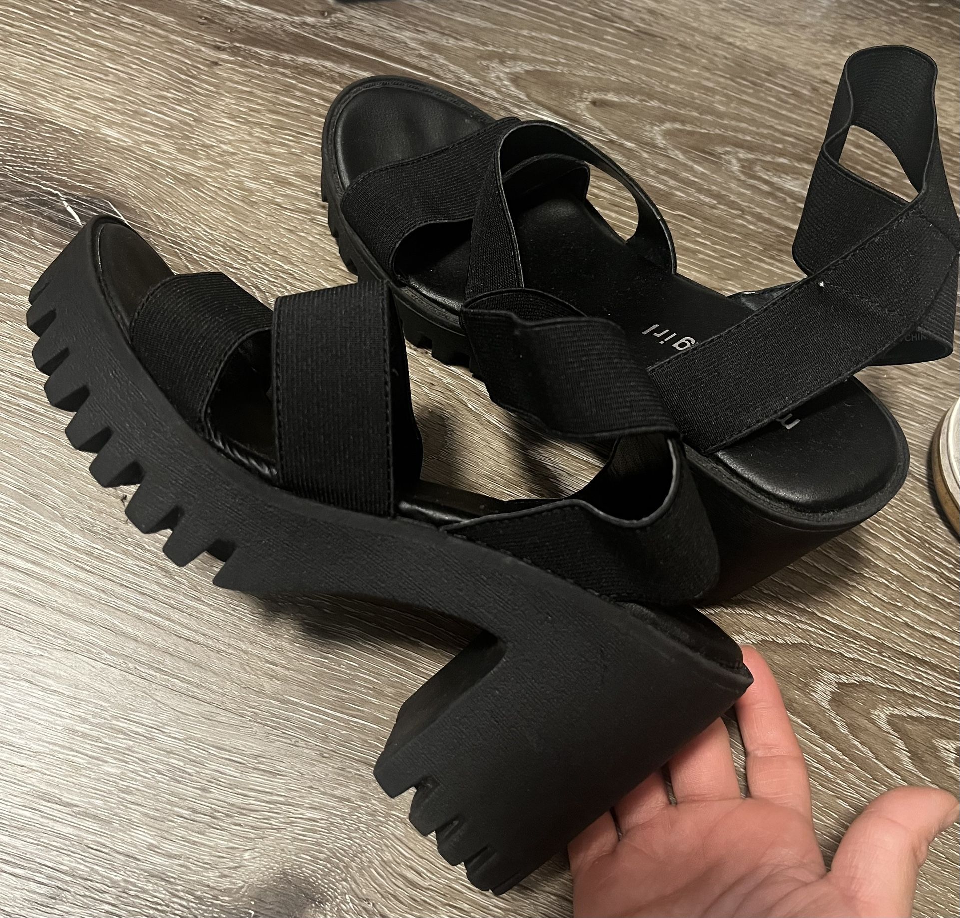 Chunky Heels (Black) 