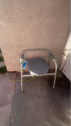 Portable Commode Chair with Armrests