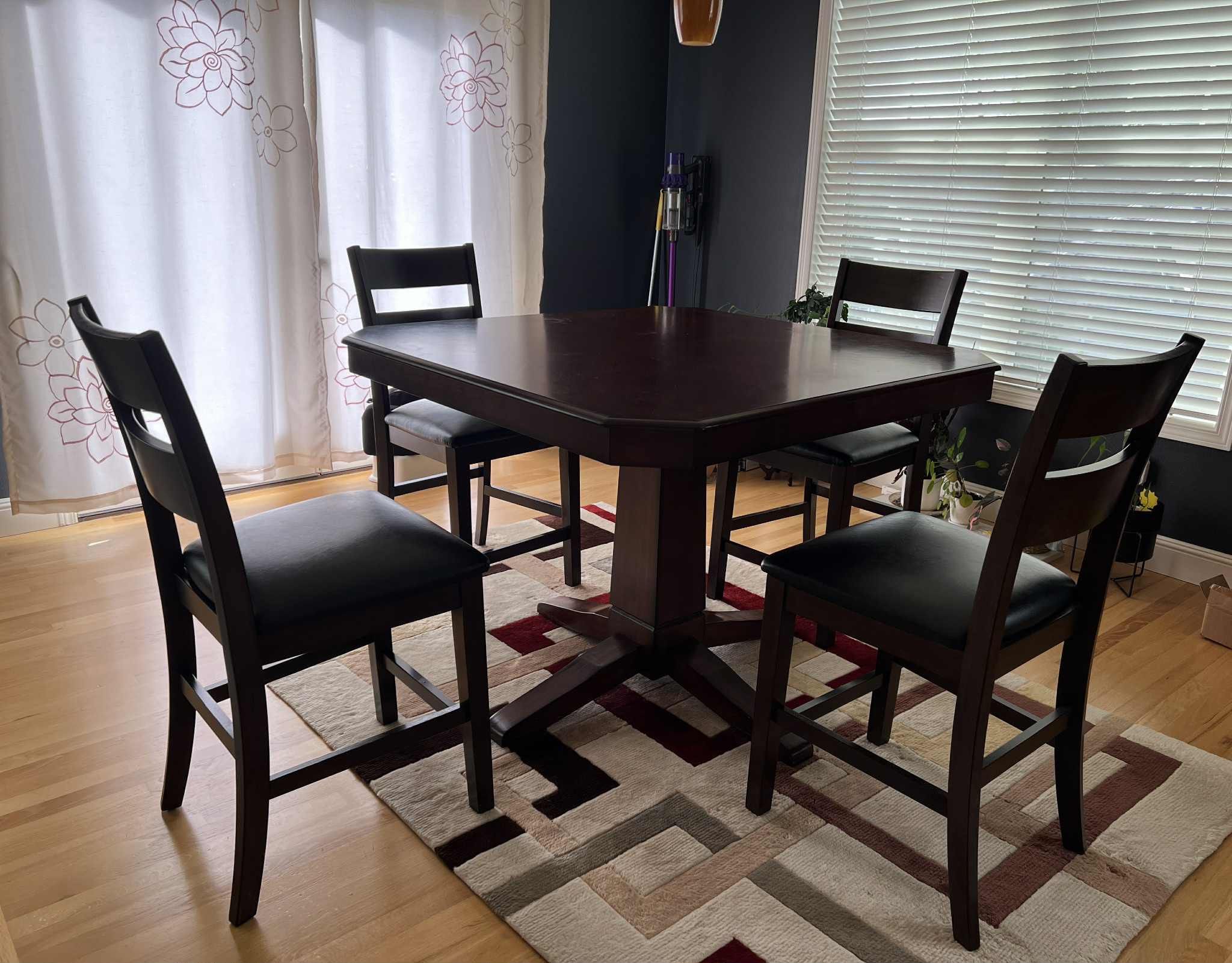 Dining Table Set