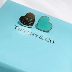 Tiffany&Co Mini Heart-Return To Tiffany Heart Stud Earrings