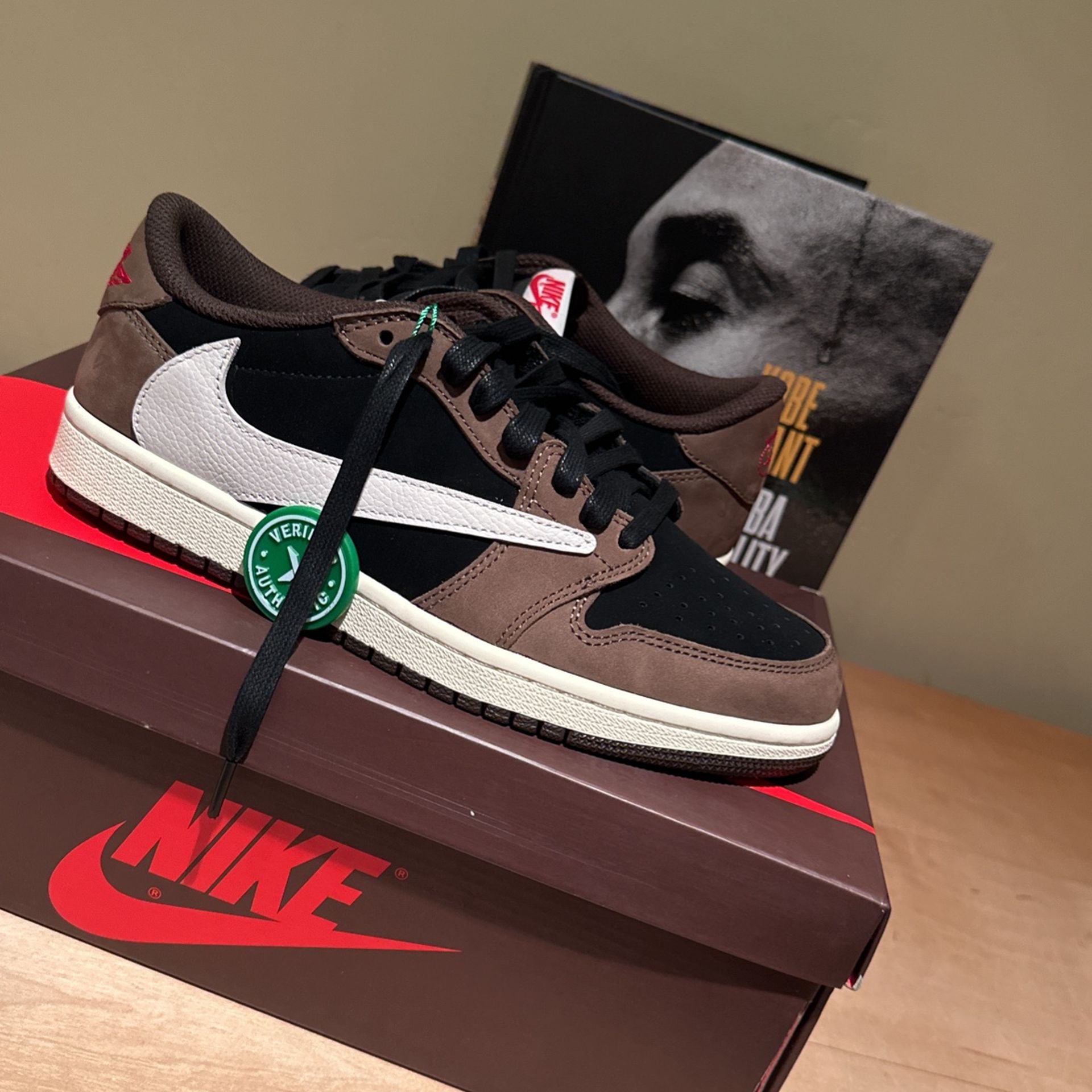 Jordan 1 Low Travis Scott Mocha 