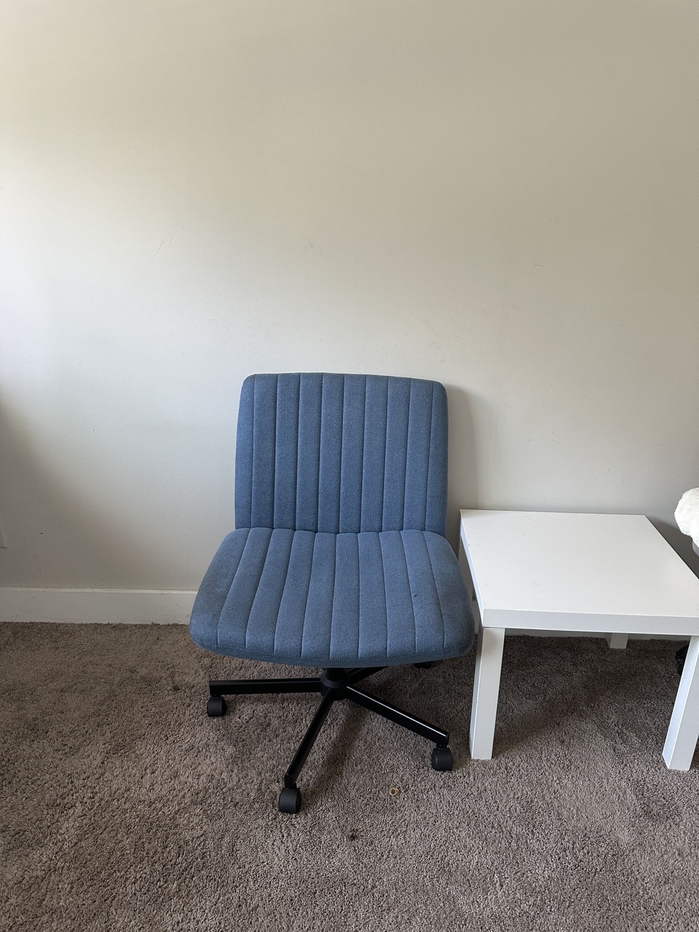 Swivel Desk Chair - USED