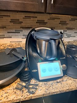 Thermomix TM6 + Extra Mixing Bowl & Accessories