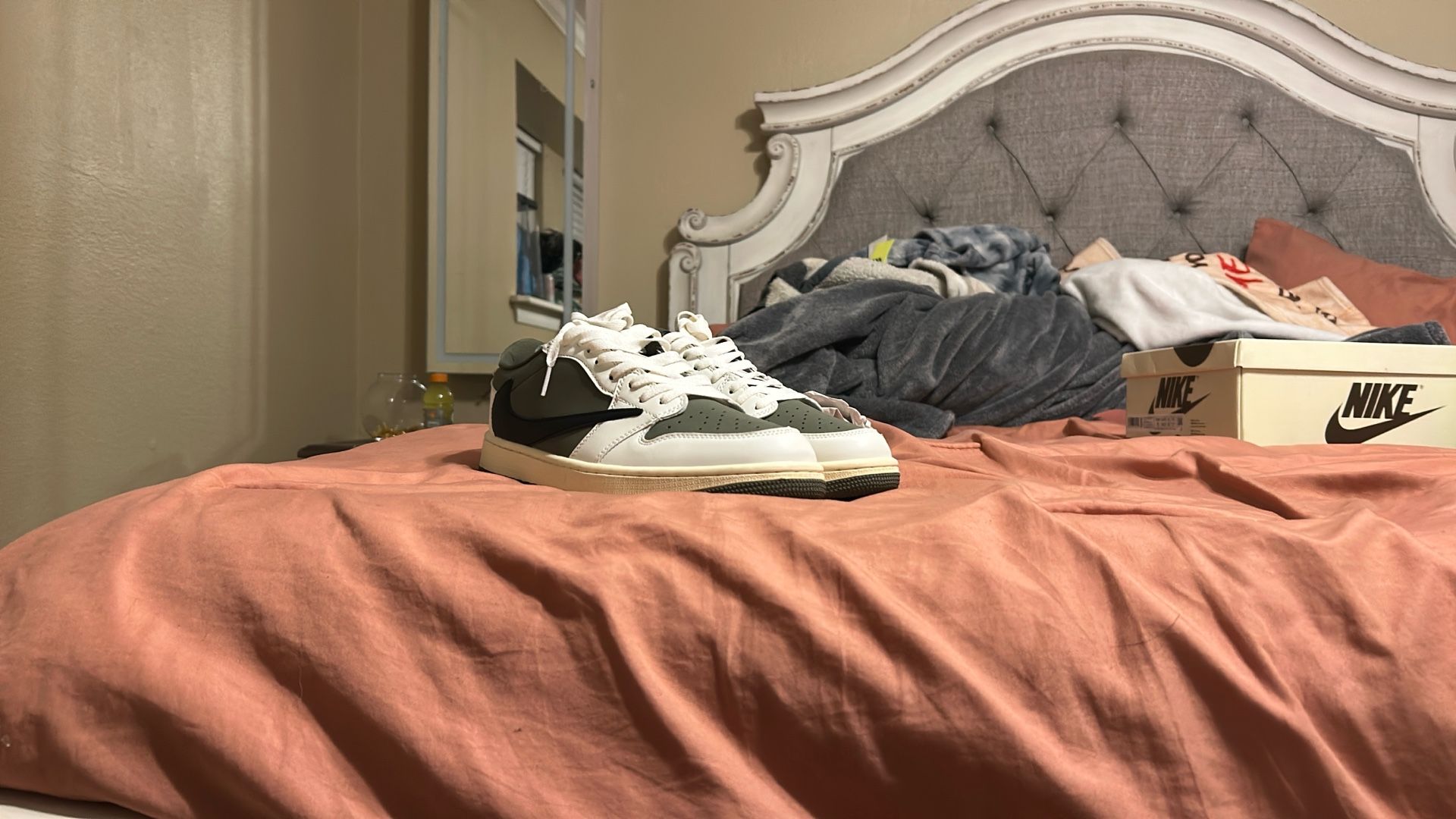 Jordan 1 Retro Low OG SP