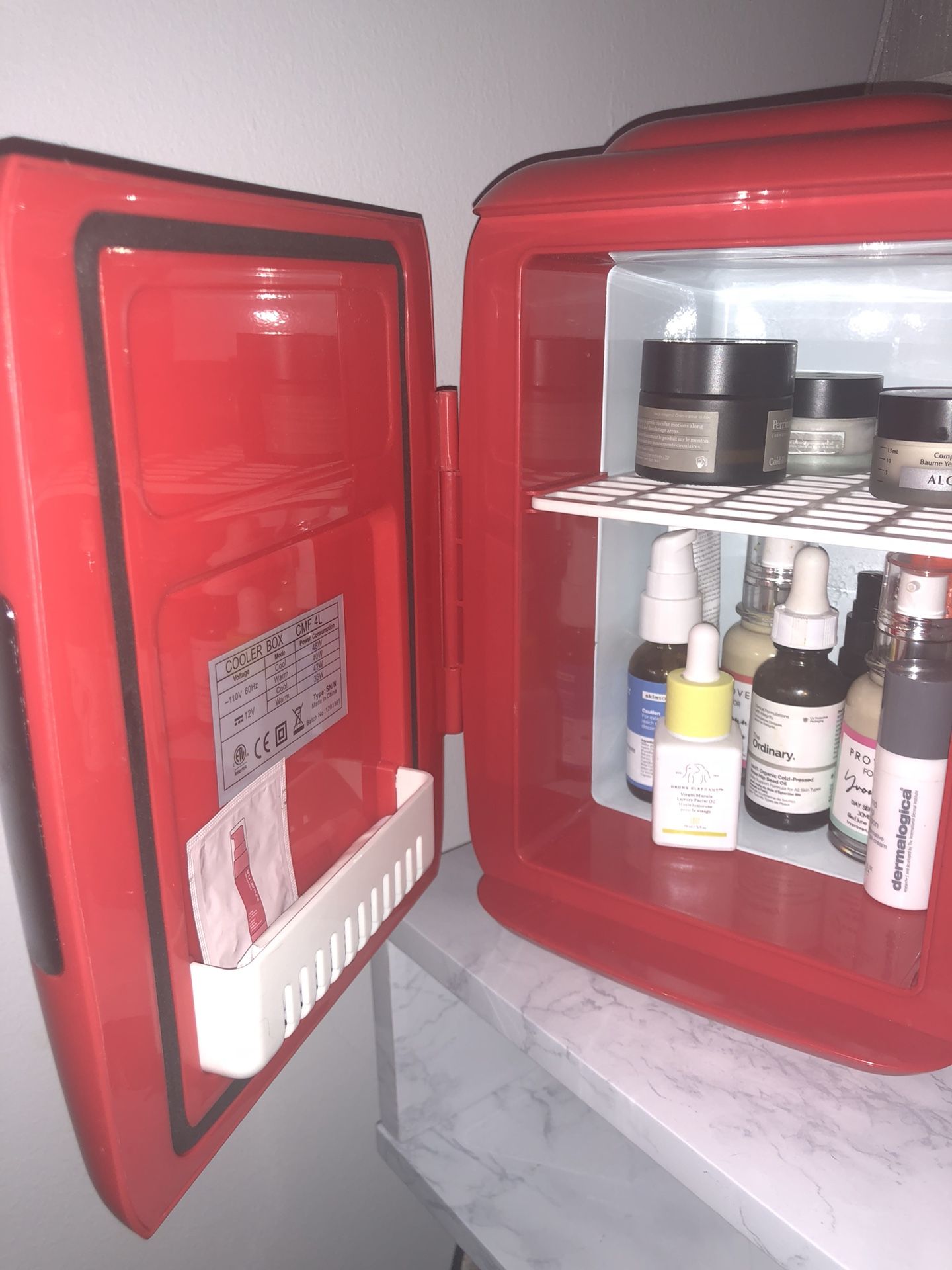 Make up mini fridge