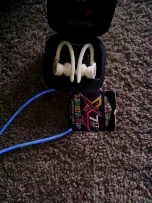 FLASH SALE Beats By Dre Powerbeats With 7ft Light Up Charger