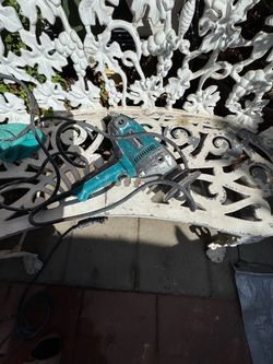 Makita. Vertical polisher. Variable speed. GV7000C 7-9