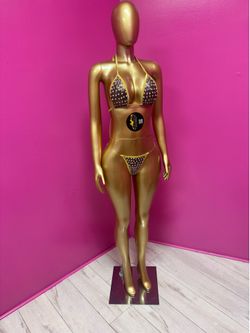 Gold mannequin