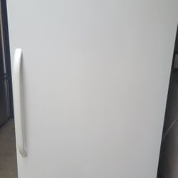 GE 33" FREZZER WORKS GREAT CAN DELIVER ANYWHERE 