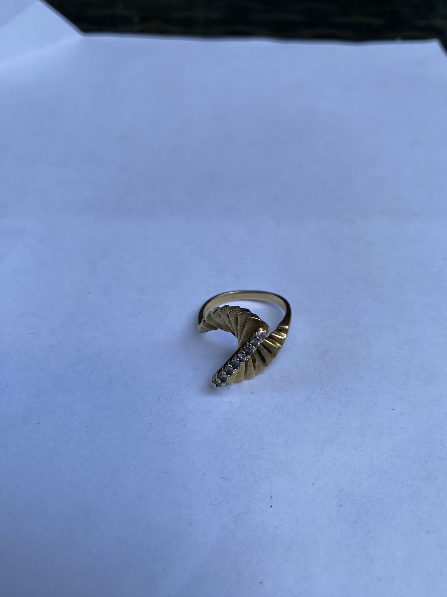 Gold Ring 14k with Diamond Accents