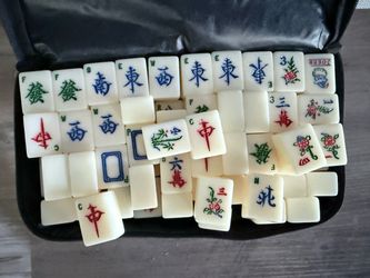 Vintage Travel Mahjong Set with Zipper Case