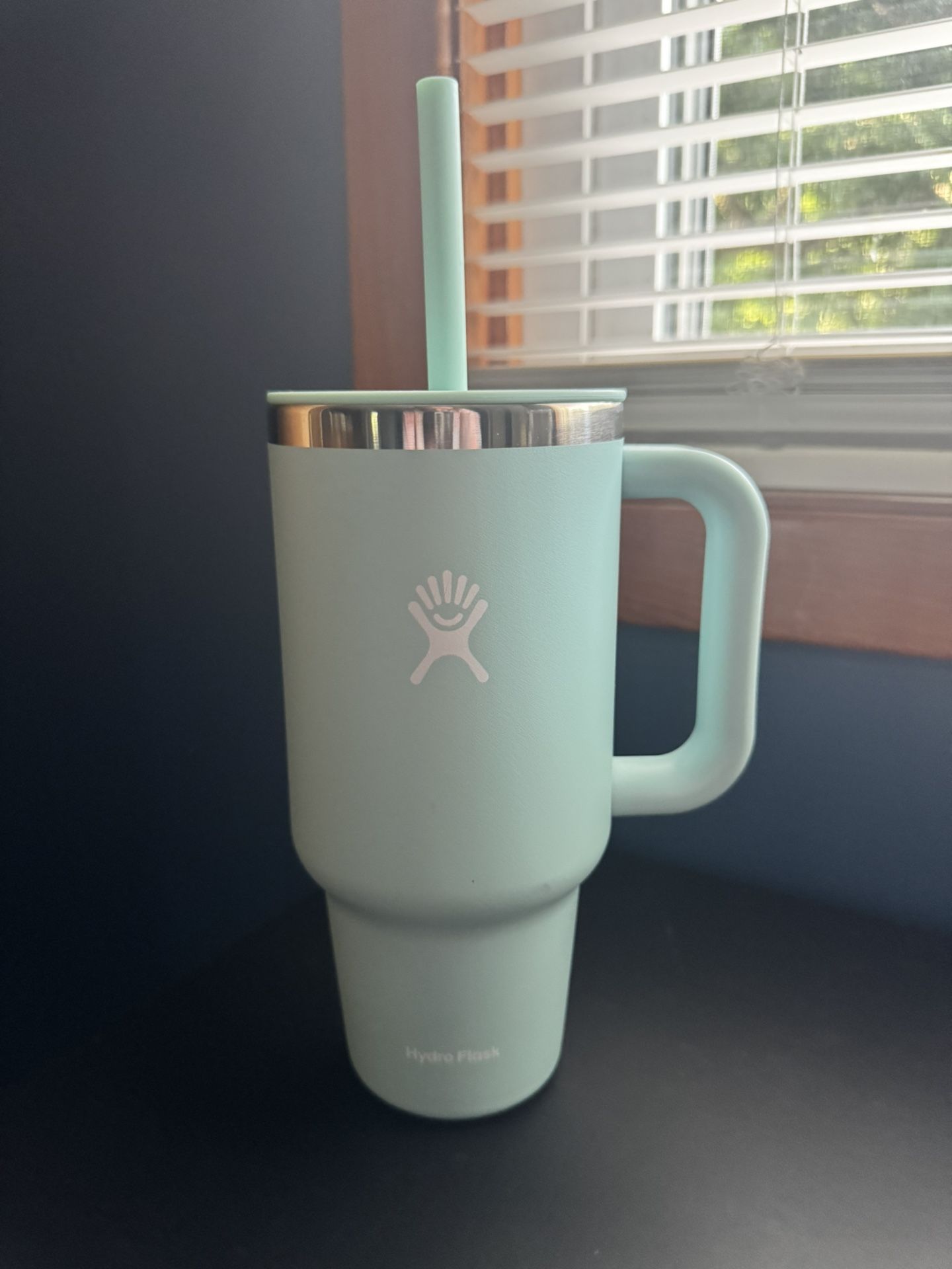 blue hydroflask tumbler 32oz