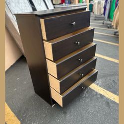 5 drawers dresser / Five drawers dresser
