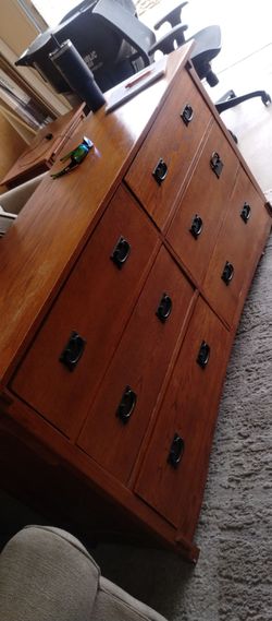 Dresser with 2 night stands