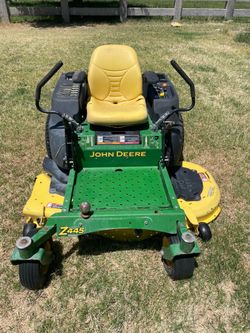 John Deere zero turn mower