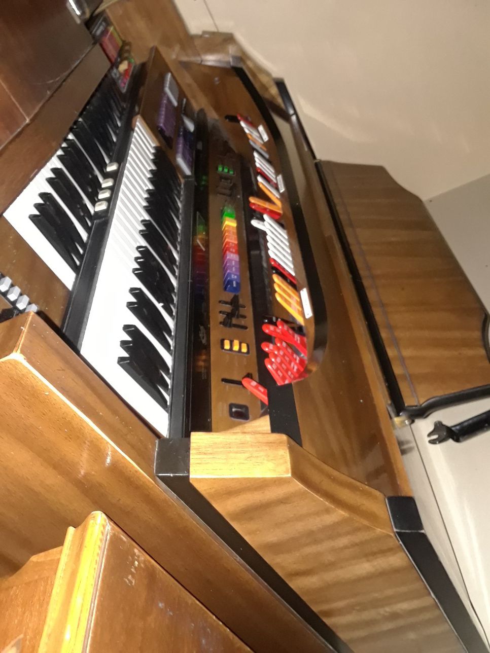 Kimball Baldwin several vintage organs keyboards in Hammond Leslie's all kinds of musical instruments free free free