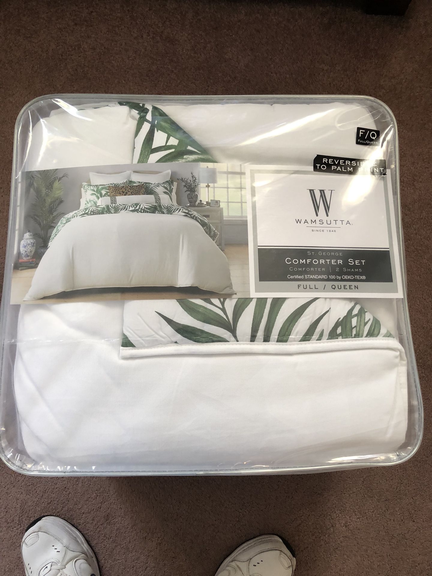 Wamsutta Sir Georges 3 piece comfort set full/Queen reversible palm print comforter brand new.!!!!