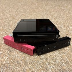 Nintendo Wii Console (Model RVL-001) + 2 Nunchucks 