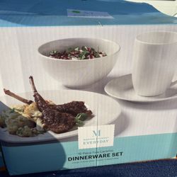 Dinnerware Set & Glasses Bundle