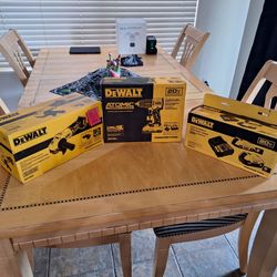 Dewalt 20v atomic compact hammer drill, grinder, battery charger kit