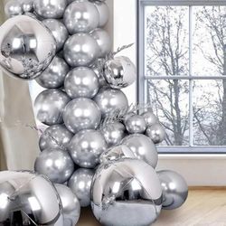 69pcs Metallic Silver Balloon Set
