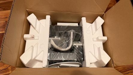 Bose Virtually Invisible Speakers 