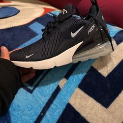 Nike Air Max 270