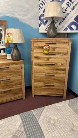 💥HUGE Blowout Furniture Sale💥 Brand New 5 Drawer Chest! $50 Down Takes It Home Today!