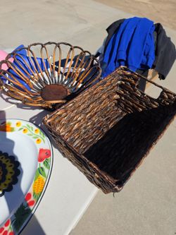 Fruit basket and basket