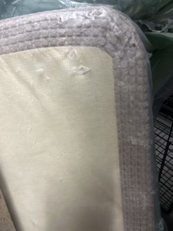 King Box Spring/foundation In Still In Plastic 