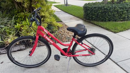 Trek Verve 2 small hybrid adult bike 700c 21 speed bicycle low step through tuned up