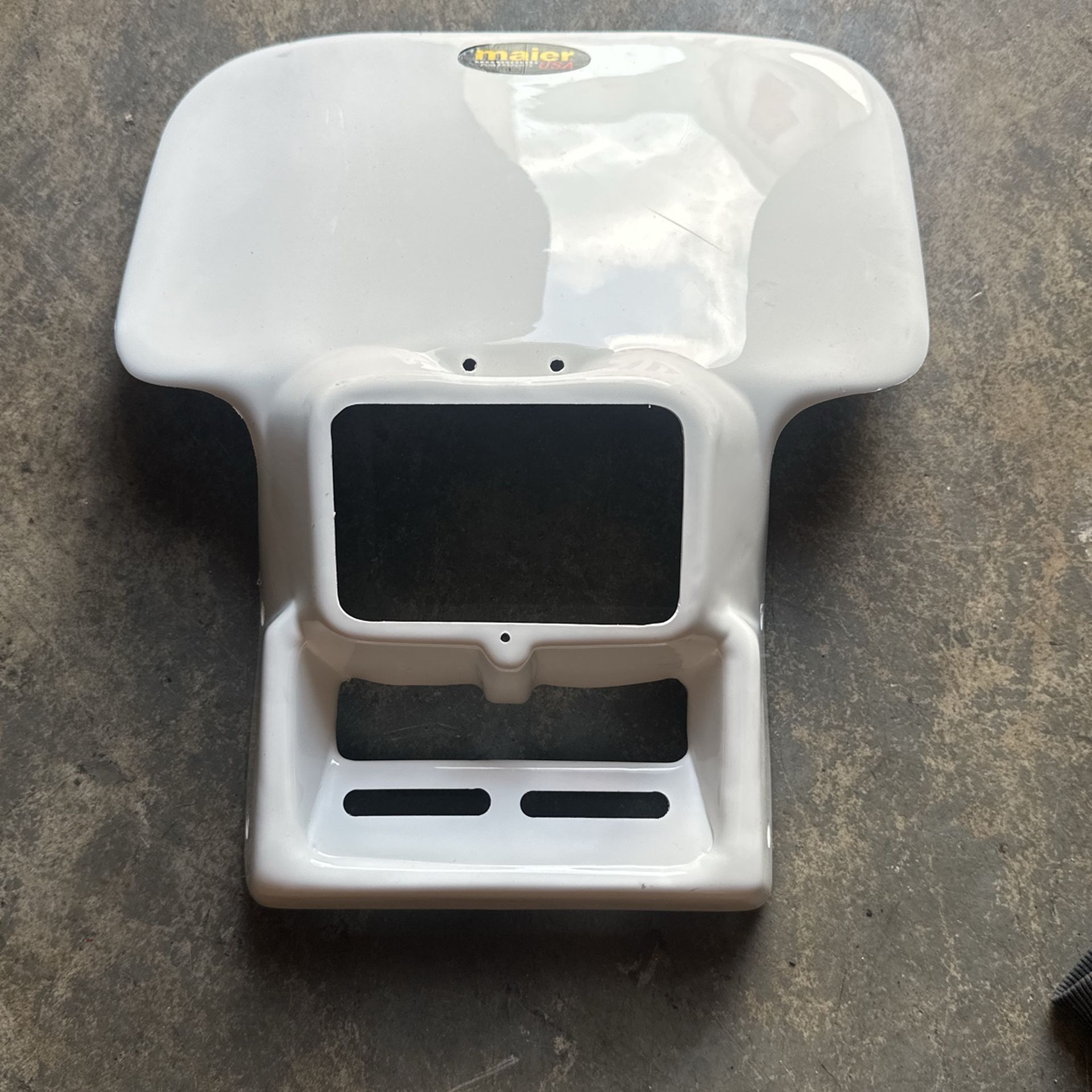 Front guard/headlight mount