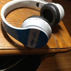 blue/white bluetooth headphones