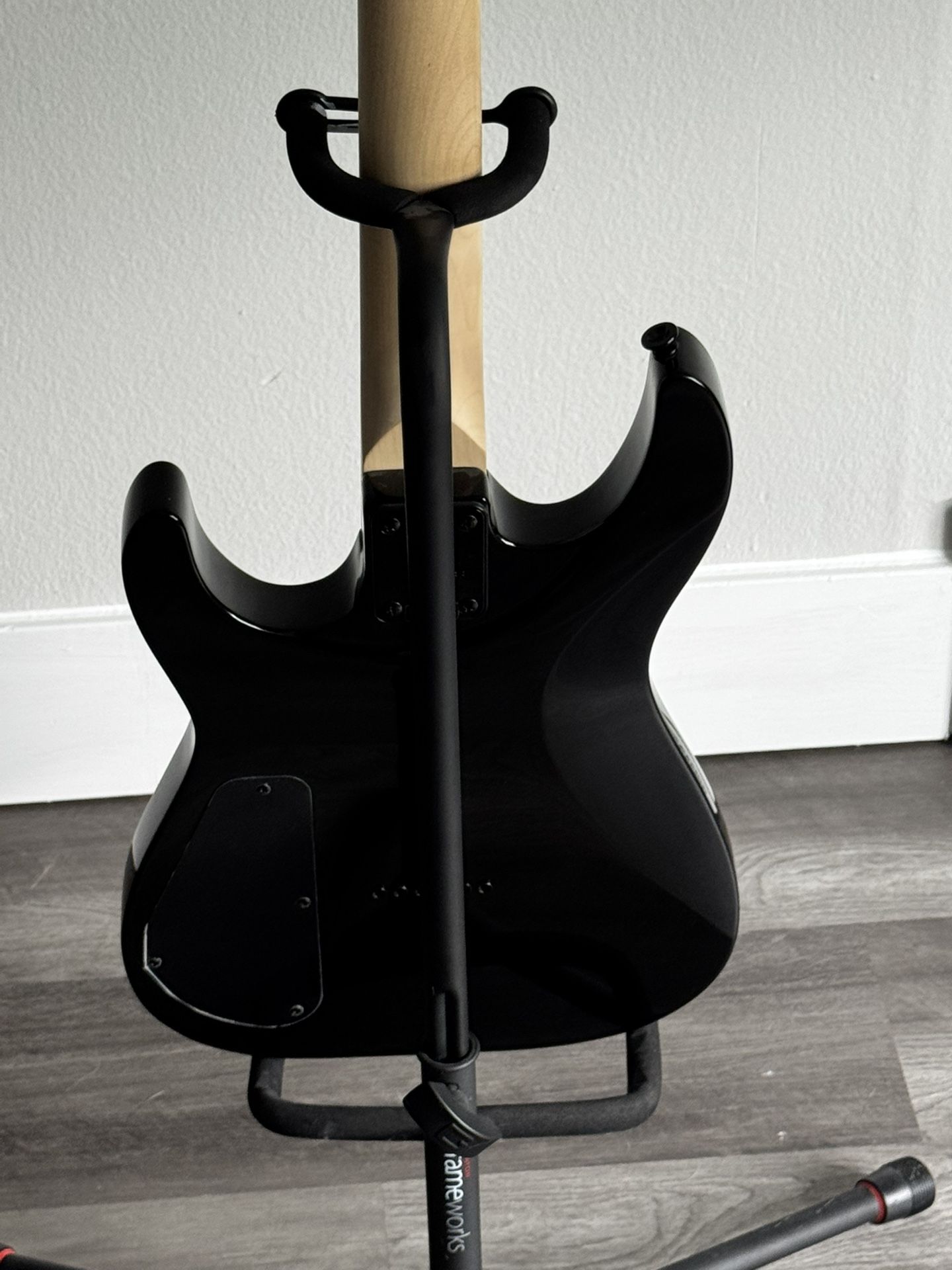Jackson js series dinky arch top