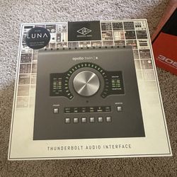 Studio Equipment 