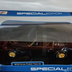 1/18 Scale Bandit Trans Am + Display Case 