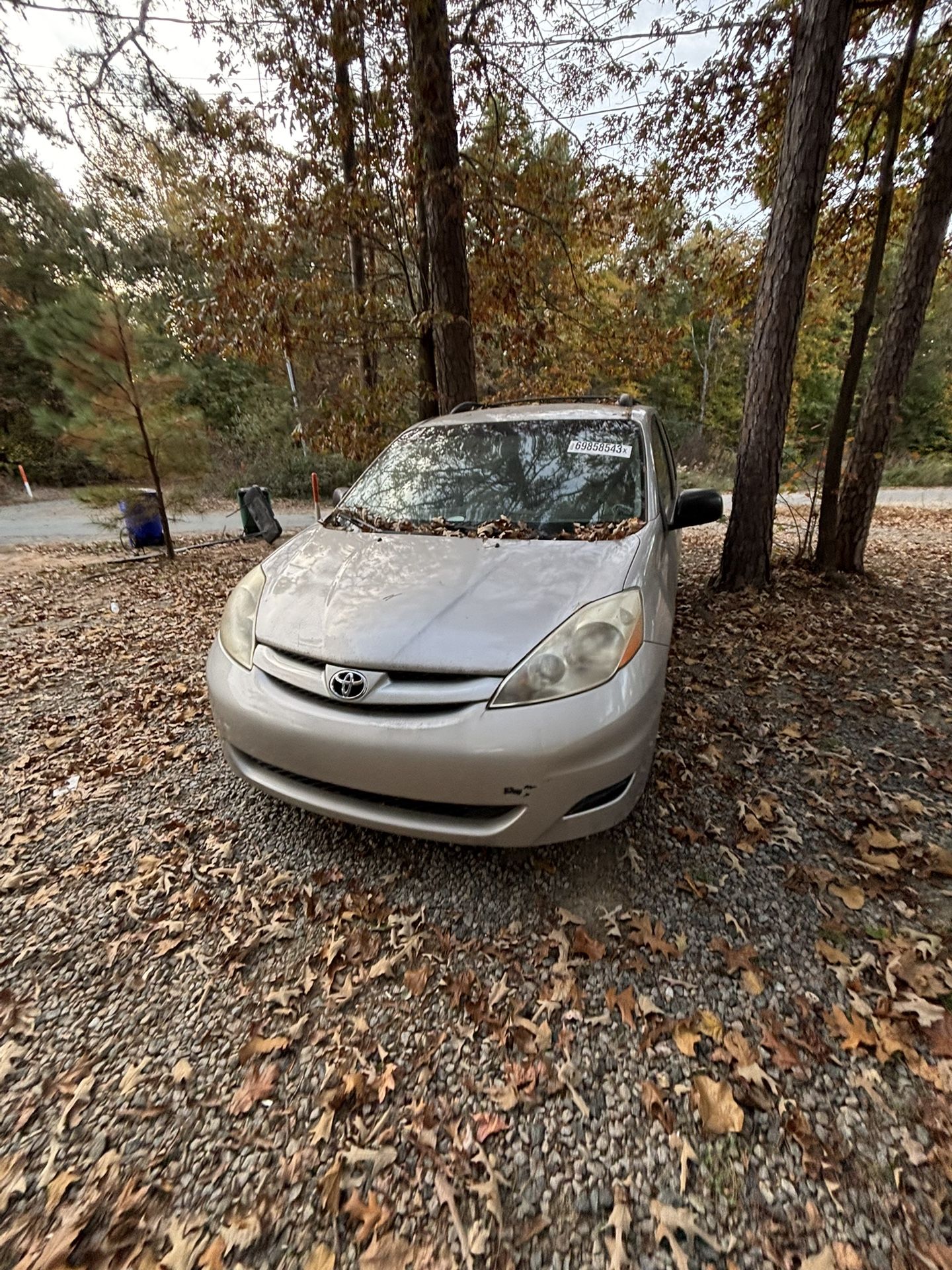 2008 Toyota Sienna (part Out)