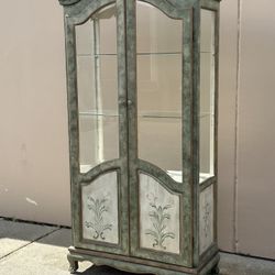 China Cabinet With Light
