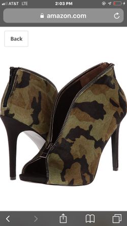 Carlos Santana woman’s heels wore only indoors once in great condition like brand new