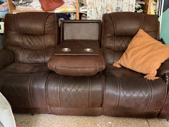 Beautiful  couch recliner 🛋️