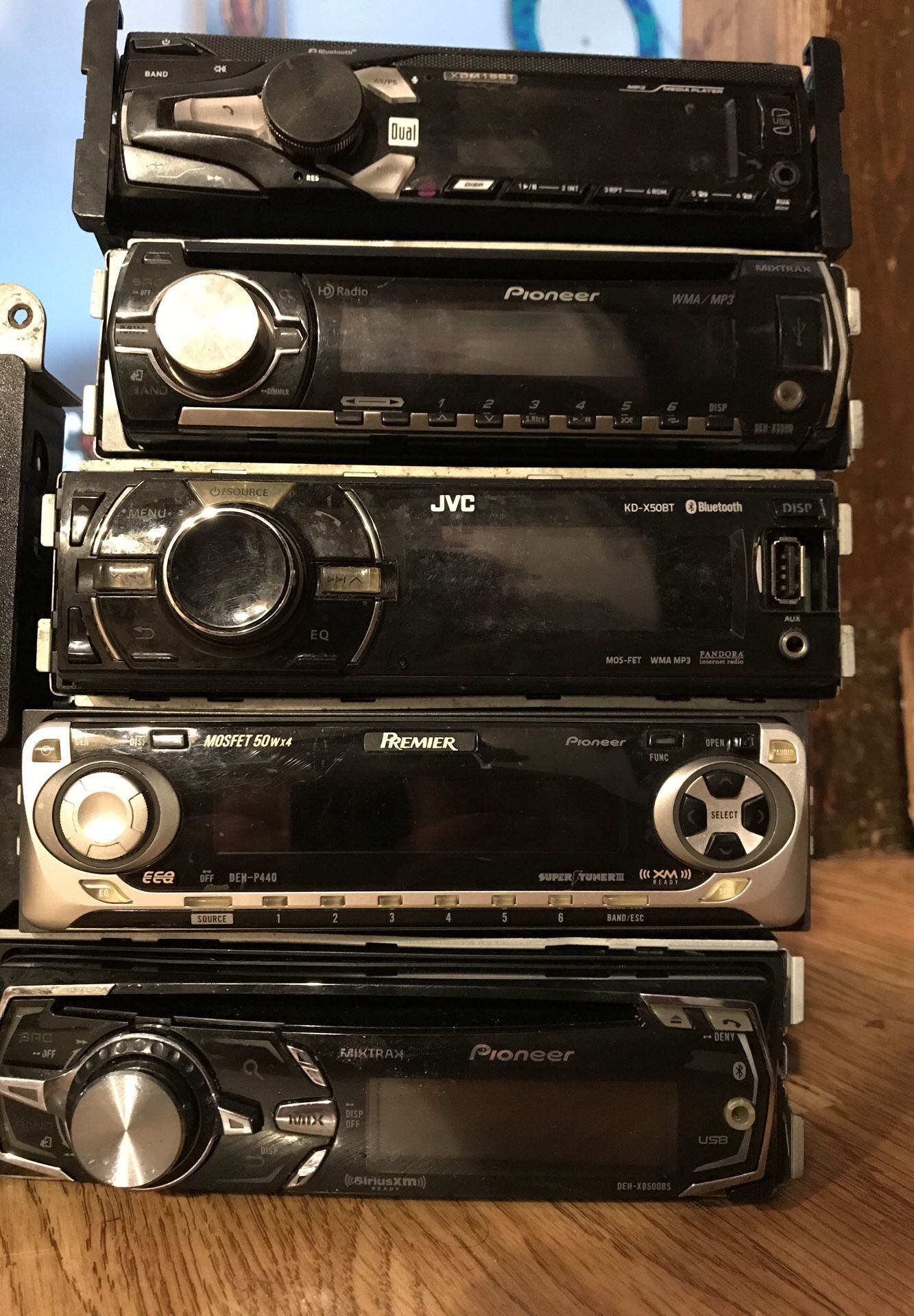 Car radios, Bluetooth, aux