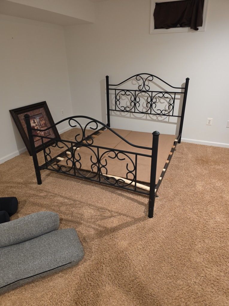 Queen Bed Frame And Drawer