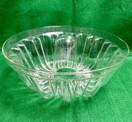Antique Glass Bundt/ Jello Pan 